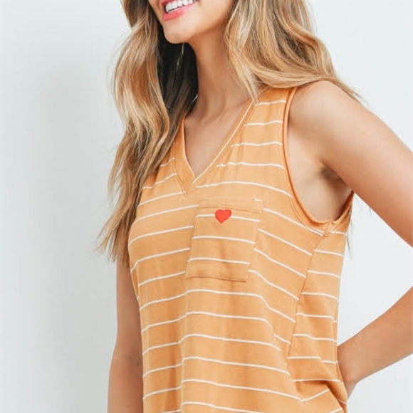 🎉B.O.G.O | Women's Stripe Sleeveless Casual V Neck Tank Top | NWT - Picture 4 of 6